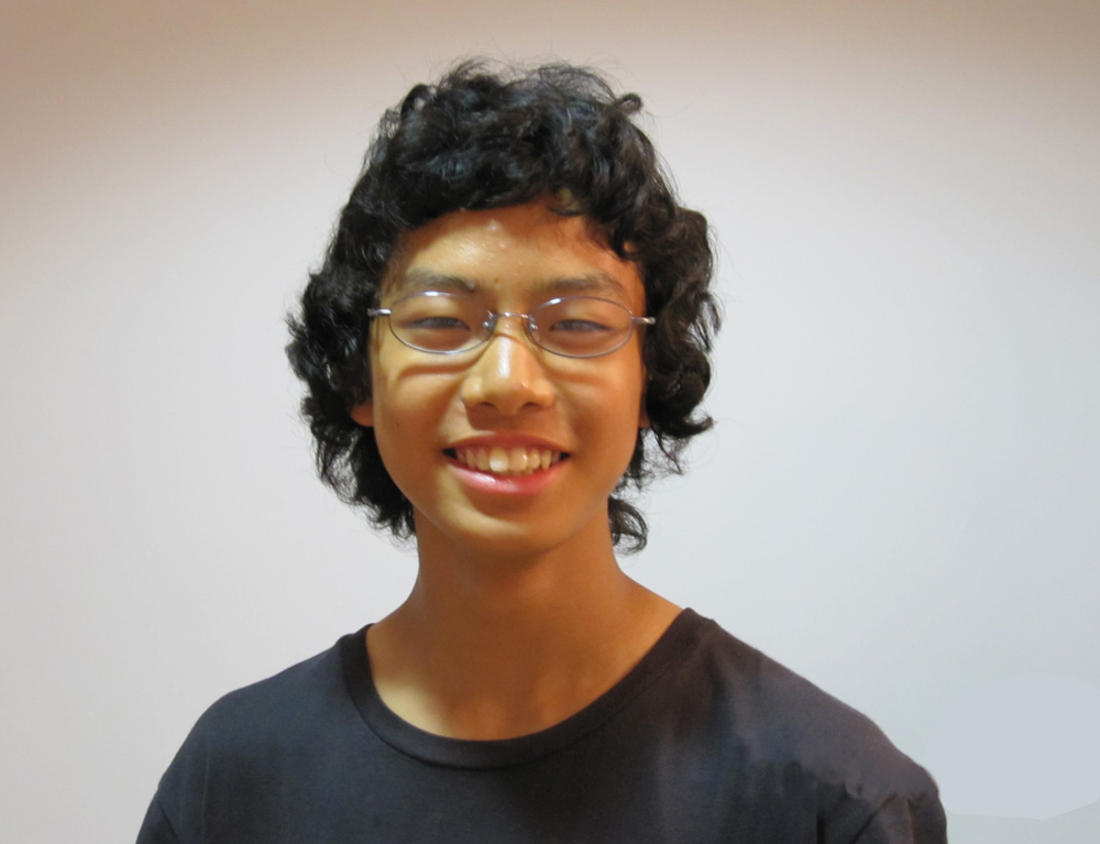 バイオリン：加藤嵩規さん